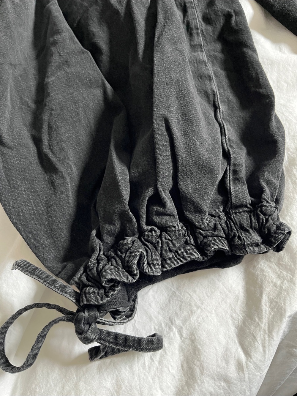 We The Free Lotus Balloon Jeans in charcoal black adjustable leg opening - Picture 5 of 6